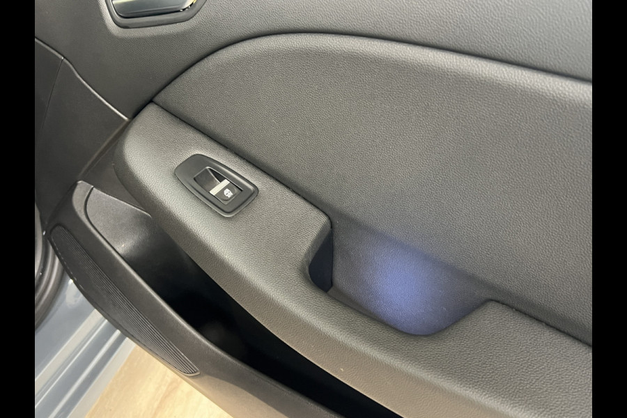 Renault Clio 1.3 TCe 130pk Intens | Groot Navi | 360 Camera | Stoel verwarming | 17 inch | Keurig nette Clio 5 automaat met 130pk!