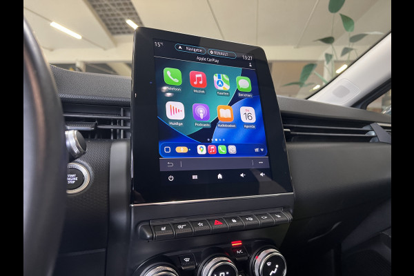 Renault Clio 1.3 TCe 130pk Intens | Groot Navi | 360 Camera | Stoel verwarming | 17 inch | Keurig nette Clio 5 automaat met 130pk!