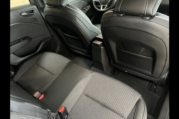 Renault Clio 1.3 TCe 130pk Intens | Groot Navi | 360 Camera | Stoel verwarming | 17 inch | Keurig nette Clio 5 automaat met 130pk!