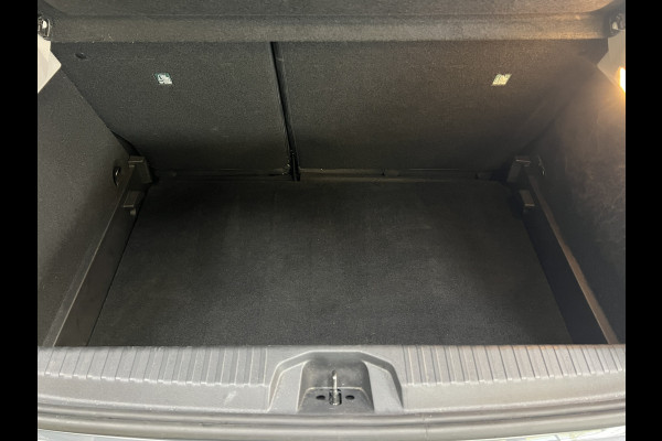 Renault Clio 1.3 TCe 130pk Intens | Groot Navi | 360 Camera | Stoel verwarming | 17 inch | Keurig nette Clio 5 automaat met 130pk!