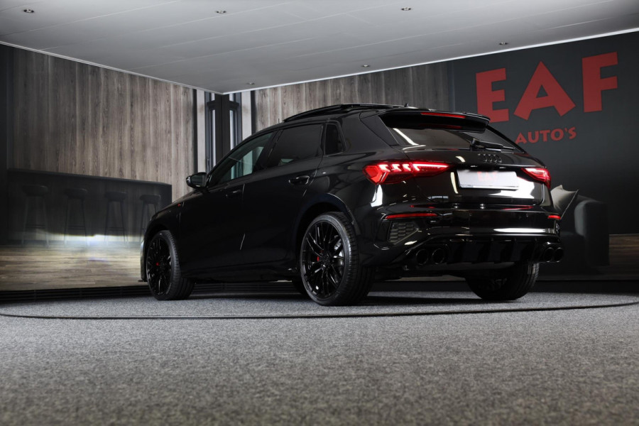 Audi A3 Sportback 45 TFSI e RS3 Look / 245 PK / RS Zetels / B & O / Leder / Lane Assist / Open Pano / Matrix / Virtual Cockpit Audi A3 Sportback 45 TFSI e RS3 Look / 245 PK / RS Zetels / B & O / Leder / Lane Assist / Open Pano / Matrix / Virtual Cockpit