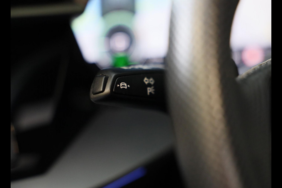 Audi A3 Sportback 45 TFSI e RS3 Look / 245 PK / RS Zetels / B & O / Leder / Lane Assist / Open Pano / Matrix / Virtual Cockpit Audi A3 Sportback 45 TFSI e RS3 Look / 245 PK / RS Zetels / B & O / Leder / Lane Assist / Open Pano / Matrix / Virtual Cockpit