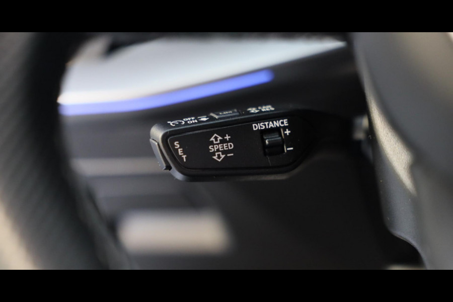 Audi A3 Sportback 45 TFSI e RS3 Look / 245 PK / RS Zetels / B & O / Leder / Lane Assist / Open Pano / Matrix / Virtual Cockpit Audi A3 Sportback 45 TFSI e RS3 Look / 245 PK / RS Zetels / B & O / Leder / Lane Assist / Open Pano / Matrix / Virtual Cockpit