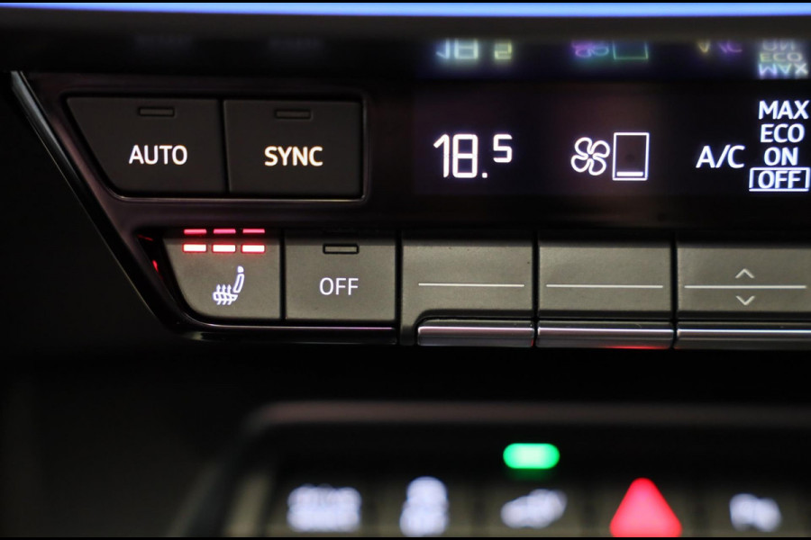 Audi A3 Sportback 45 TFSI e RS3 Look / 245 PK / RS Zetels / B & O / Leder / Lane Assist / Open Pano / Matrix / Virtual Cockpit Audi A3 Sportback 45 TFSI e RS3 Look / 245 PK / RS Zetels / B & O / Leder / Lane Assist / Open Pano / Matrix / Virtual Cockpit