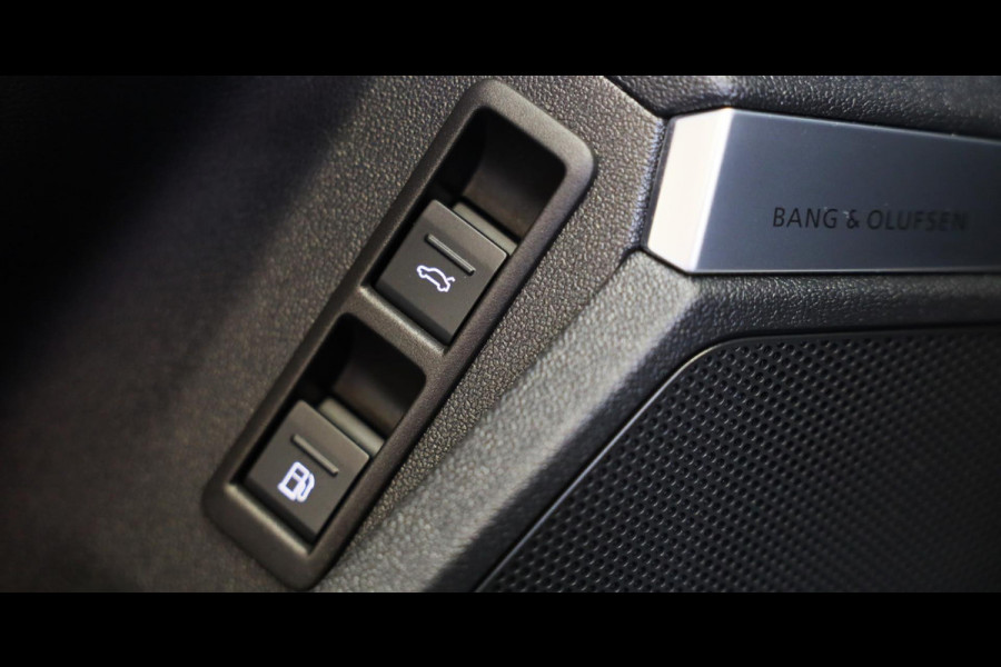 Audi A3 Sportback 45 TFSI e RS3 Look / 245 PK / RS Zetels / B & O / Leder / Lane Assist / Open Pano / Matrix / Virtual Cockpit Audi A3 Sportback 45 TFSI e RS3 Look / 245 PK / RS Zetels / B & O / Leder / Lane Assist / Open Pano / Matrix / Virtual Cockpit