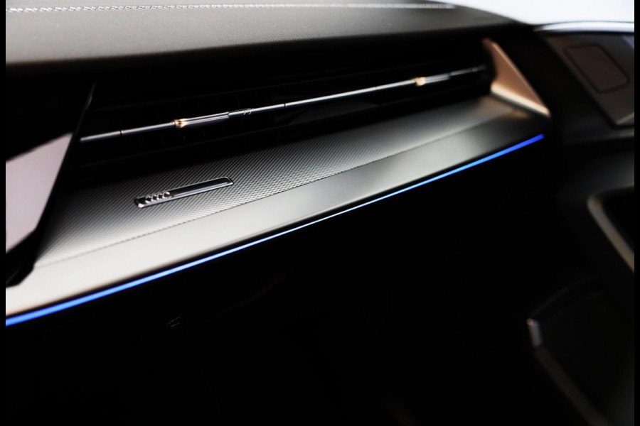 Audi A3 Sportback 45 TFSI e RS3 Look / 245 PK / RS Zetels / B & O / Leder / Lane Assist / Open Pano / Matrix / Virtual Cockpit Audi A3 Sportback 45 TFSI e RS3 Look / 245 PK / RS Zetels / B & O / Leder / Lane Assist / Open Pano / Matrix / Virtual Cockpit