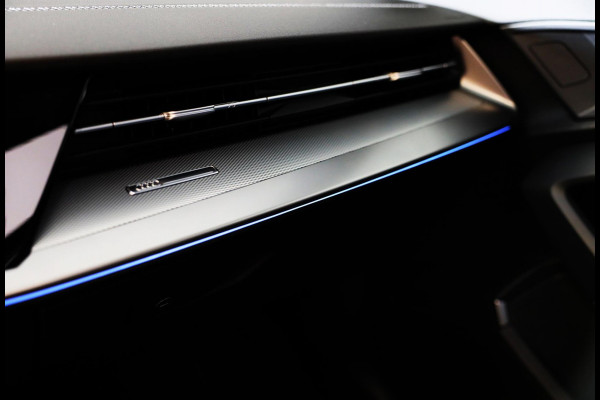 Audi A3 Sportback 45 TFSI e RS3 Look / 245 PK / RS Zetels / B & O / Leder / Lane Assist / Open Pano / Matrix / Virtual Cockpit Audi A3 Sportback 45 TFSI e RS3 Look / 245 PK / RS Zetels / B & O / Leder / Lane Assist / Open Pano / Matrix / Virtual Cockpit