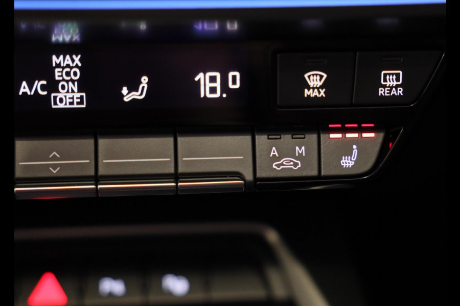 Audi A3 Sportback 45 TFSI e RS3 Look / 245 PK / RS Zetels / B & O / Leder / Lane Assist / Open Pano / Matrix / Virtual Cockpit Audi A3 Sportback 45 TFSI e RS3 Look / 245 PK / RS Zetels / B & O / Leder / Lane Assist / Open Pano / Matrix / Virtual Cockpit