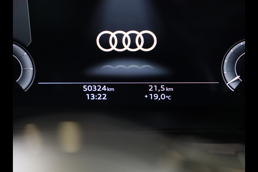 Audi A3 Sportback 45 TFSI e RS3 Look / 245 PK / RS Zetels / B & O / Leder / Lane Assist / Open Pano / Matrix / Virtual Cockpit Audi A3 Sportback 45 TFSI e RS3 Look / 245 PK / RS Zetels / B & O / Leder / Lane Assist / Open Pano / Matrix / Virtual Cockpit