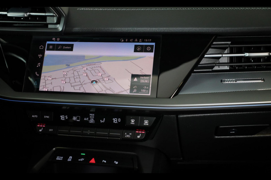 Audi A3 Sportback 45 TFSI e RS3 Look / 245 PK / RS Zetels / B & O / Leder / Lane Assist / Open Pano / Matrix / Virtual Cockpit Audi A3 Sportback 45 TFSI e RS3 Look / 245 PK / RS Zetels / B & O / Leder / Lane Assist / Open Pano / Matrix / Virtual Cockpit