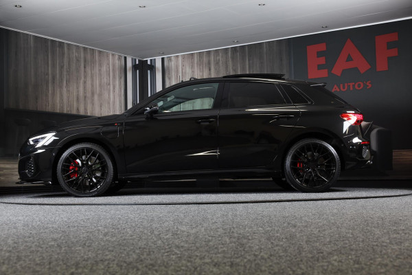 Audi A3 Sportback 45 TFSI e RS3 Look / 245 PK / RS Zetels / B & O / Leder / Lane Assist / Open Pano / Matrix / Virtual Cockpit Audi A3 Sportback 45 TFSI e RS3 Look / 245 PK / RS Zetels / B & O / Leder / Lane Assist / Open Pano / Matrix / Virtual Cockpit