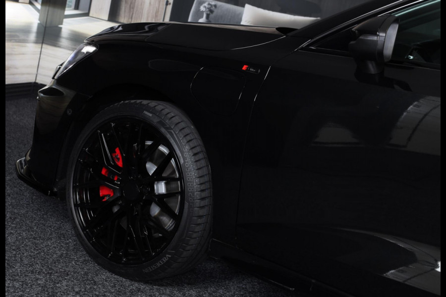 Audi A3 Sportback 45 TFSI e RS3 Look / 245 PK / RS Zetels / B & O / Leder / Lane Assist / Open Pano / Matrix / Virtual Cockpit Audi A3 Sportback 45 TFSI e RS3 Look / 245 PK / RS Zetels / B & O / Leder / Lane Assist / Open Pano / Matrix / Virtual Cockpit