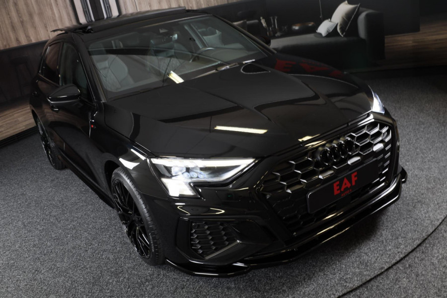 Audi A3 Sportback 45 TFSI e RS3 Look / 245 PK / RS Zetels / B & O / Leder / Lane Assist / Open Pano / Matrix / Virtual Cockpit Audi A3 Sportback 45 TFSI e RS3 Look / 245 PK / RS Zetels / B & O / Leder / Lane Assist / Open Pano / Matrix / Virtual Cockpit