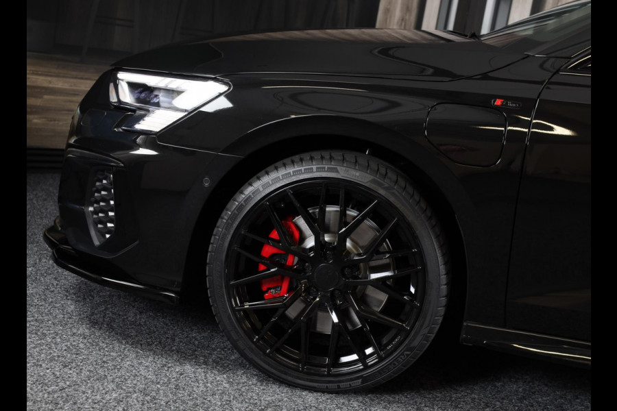 Audi A3 Sportback 45 TFSI e RS3 Look / 245 PK / RS Zetels / B & O / Leder / Lane Assist / Open Pano / Matrix / Virtual Cockpit Audi A3 Sportback 45 TFSI e RS3 Look / 245 PK / RS Zetels / B & O / Leder / Lane Assist / Open Pano / Matrix / Virtual Cockpit