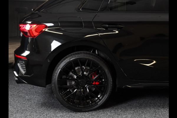 Audi A3 Sportback 45 TFSI e RS3 Look / 245 PK / RS Zetels / B & O / Leder / Lane Assist / Open Pano / Matrix / Virtual Cockpit Audi A3 Sportback 45 TFSI e RS3 Look / 245 PK / RS Zetels / B & O / Leder / Lane Assist / Open Pano / Matrix / Virtual Cockpit