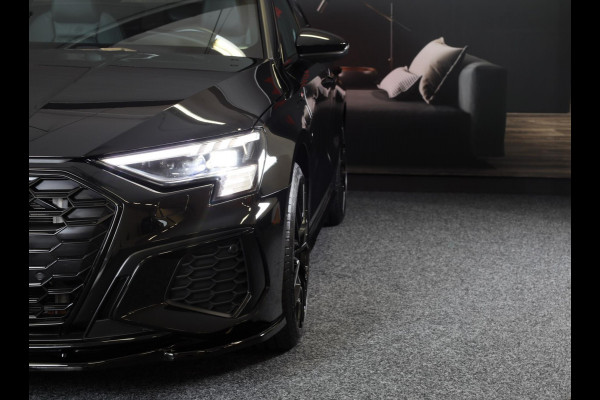 Audi A3 Sportback 45 TFSI e RS3 Look / 245 PK / RS Zetels / B & O / Leder / Lane Assist / Open Pano / Matrix / Virtual Cockpit Audi A3 Sportback 45 TFSI e RS3 Look / 245 PK / RS Zetels / B & O / Leder / Lane Assist / Open Pano / Matrix / Virtual Cockpit