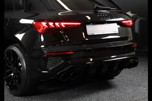 Audi A3 Sportback 45 TFSI e RS3 Look / 245 PK / RS Zetels / B & O / Leder / Lane Assist / Open Pano / Matrix / Virtual Cockpit Audi A3 Sportback 45 TFSI e RS3 Look / 245 PK / RS Zetels / B & O / Leder / Lane Assist / Open Pano / Matrix / Virtual Cockpit