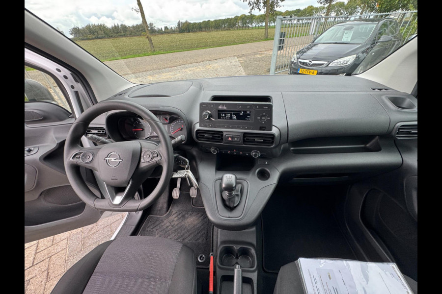Opel Combo 1.2 PureTech 110 S&S L2 TREKHAAK / BLUETOOTH / LAADVLOER / LAT-OM-LAT / WEINIG KM'S / NL AUTO Opel Combo 1.2 PureTech 110 S&S L2 TREKHAAK / BLUETOOTH / LAADVLOER / LAT-OM-LAT / WEINIG KM'S / NL AUTO