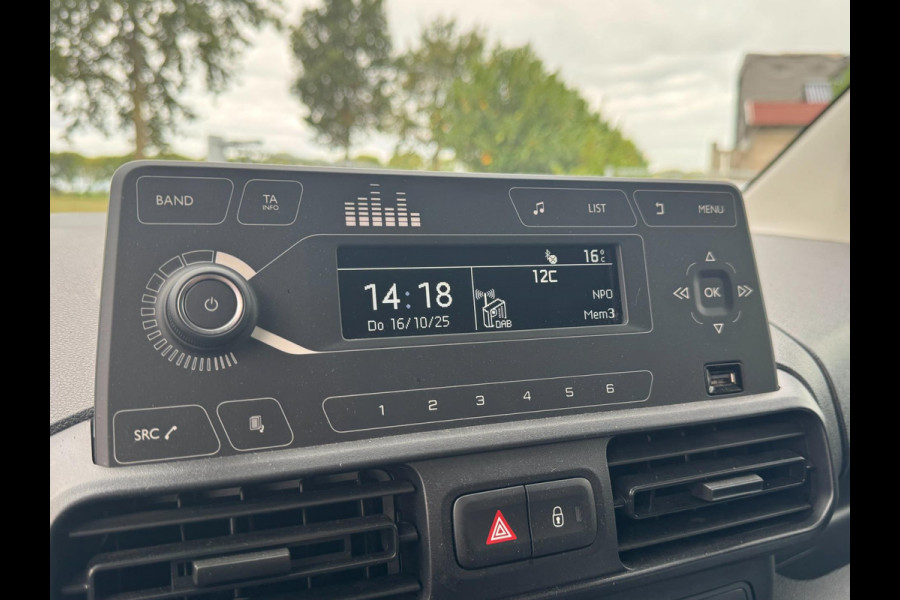 Opel Combo 1.2 PureTech 110 S&S L2 TREKHAAK / BLUETOOTH / LAADVLOER / LAT-OM-LAT / WEINIG KM'S / NL AUTO Opel Combo 1.2 PureTech 110 S&S L2 TREKHAAK / BLUETOOTH / LAADVLOER / LAT-OM-LAT / WEINIG KM'S / NL AUTO