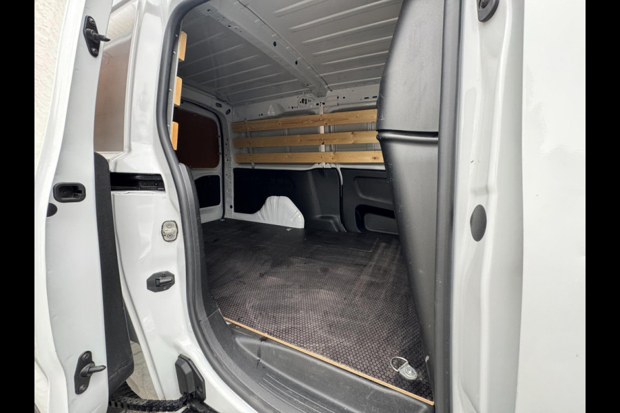 Opel Combo 1.2 PureTech 110 S&S L2 TREKHAAK / BLUETOOTH / LAADVLOER / LAT-OM-LAT / WEINIG KM'S / NL AUTO Opel Combo 1.2 PureTech 110 S&S L2 TREKHAAK / BLUETOOTH / LAADVLOER / LAT-OM-LAT / WEINIG KM'S / NL AUTO