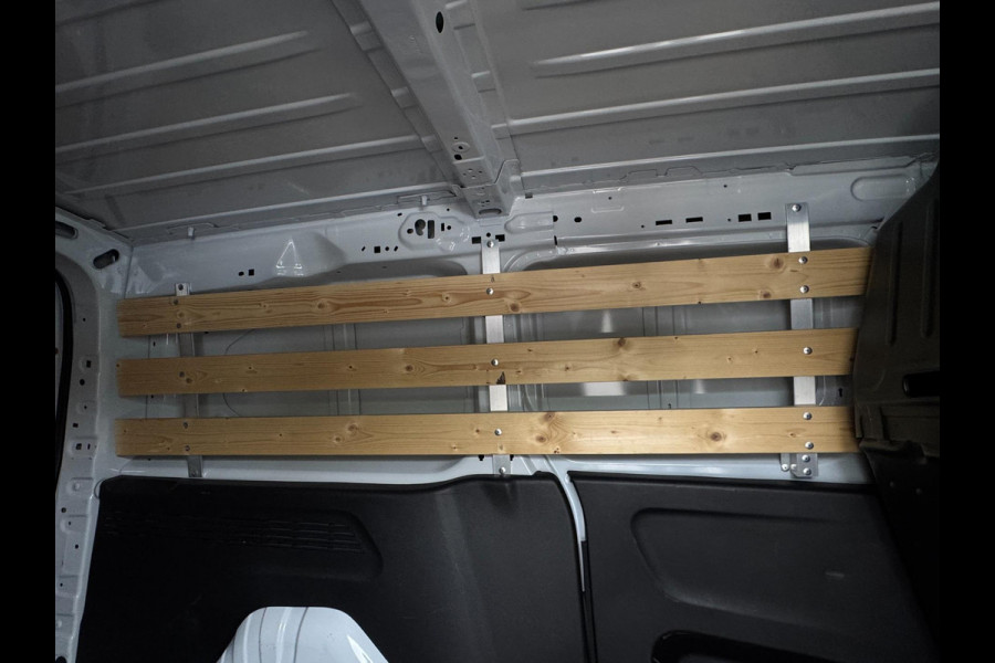 Opel Combo 1.2 PureTech 110 S&S L2 TREKHAAK / BLUETOOTH / LAADVLOER / LAT-OM-LAT / WEINIG KM'S / NL AUTO Opel Combo 1.2 PureTech 110 S&S L2 TREKHAAK / BLUETOOTH / LAADVLOER / LAT-OM-LAT / WEINIG KM'S / NL AUTO