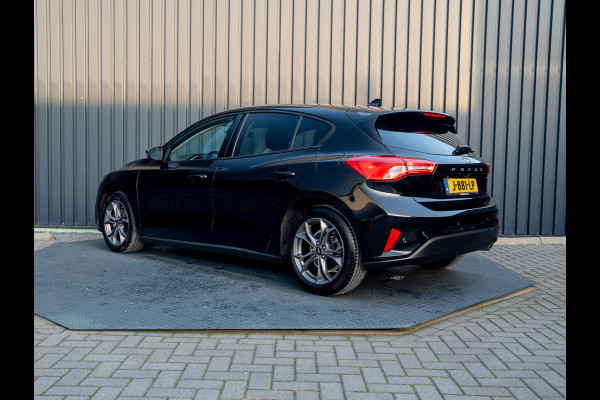 Ford Focus 1.0 EcoBoost Hybrid Trend Edition Business | 17'' | Camera | Navi | Prijs Rijklaar!!