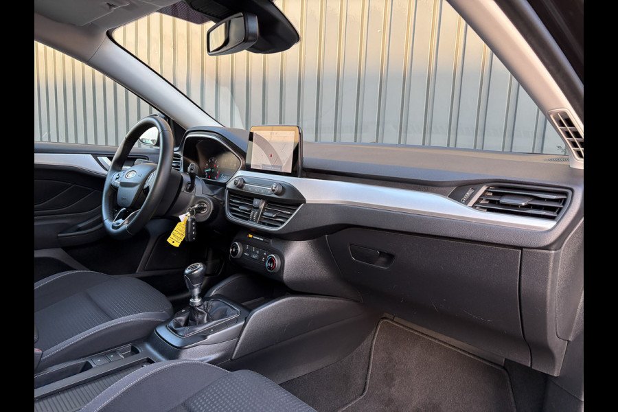 Ford Focus 1.0 EcoBoost Hybrid Trend Edition Business | 17'' | Camera | Navi | Prijs Rijklaar!!