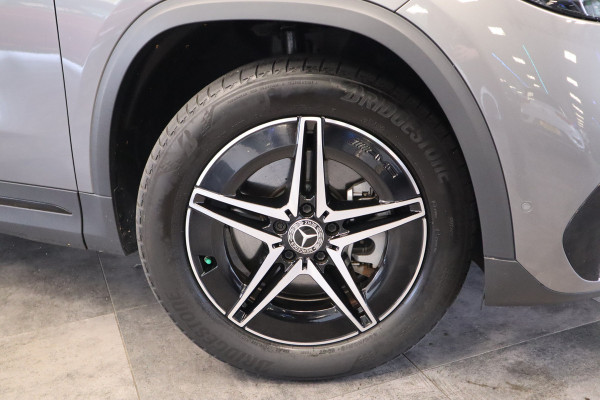 Mercedes-Benz EQA 300 4MATIC Business Solution AMG 67 kWh ACC Panoramadak Blindspot Mercedes-Benz EQA 300 4MATIC Business Solution AMG 67 kWh ACC Panoramadak Blindspot