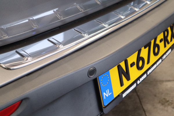 Mercedes-Benz EQA 300 4MATIC Business Solution AMG 67 kWh ACC Panoramadak Blindspot Mercedes-Benz EQA 300 4MATIC Business Solution AMG 67 kWh ACC Panoramadak Blindspot