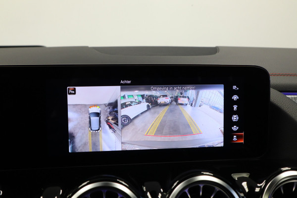 Mercedes-Benz EQA 300 4MATIC Business Solution AMG 67 kWh ACC Panoramadak Blindspot Mercedes-Benz EQA 300 4MATIC Business Solution AMG 67 kWh ACC Panoramadak Blindspot