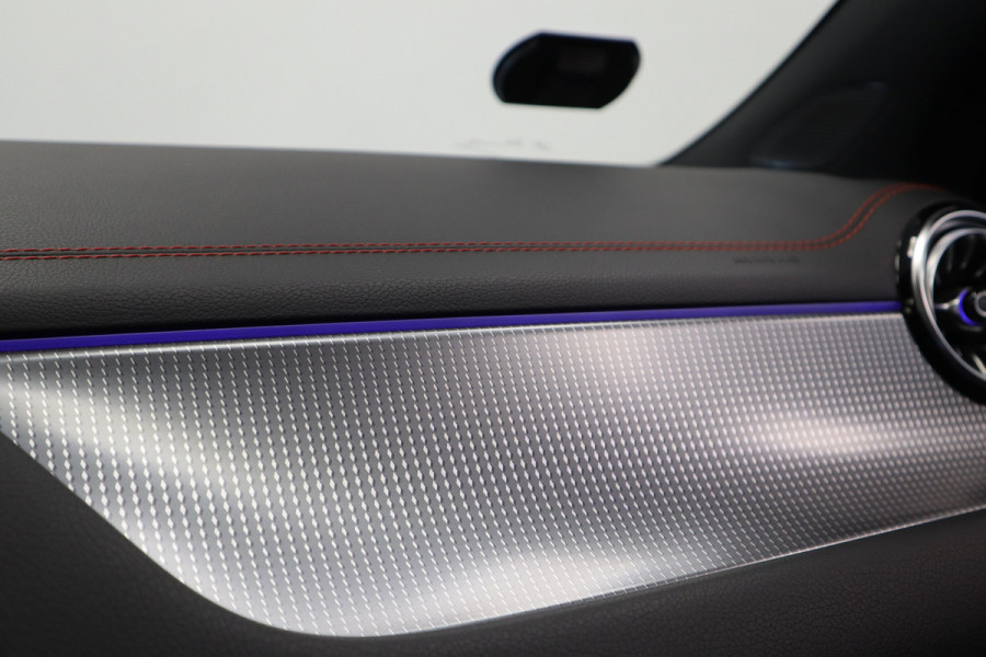 Mercedes-Benz EQA 300 4MATIC Business Solution AMG 67 kWh ACC Panoramadak Blindspot Mercedes-Benz EQA 300 4MATIC Business Solution AMG 67 kWh ACC Panoramadak Blindspot