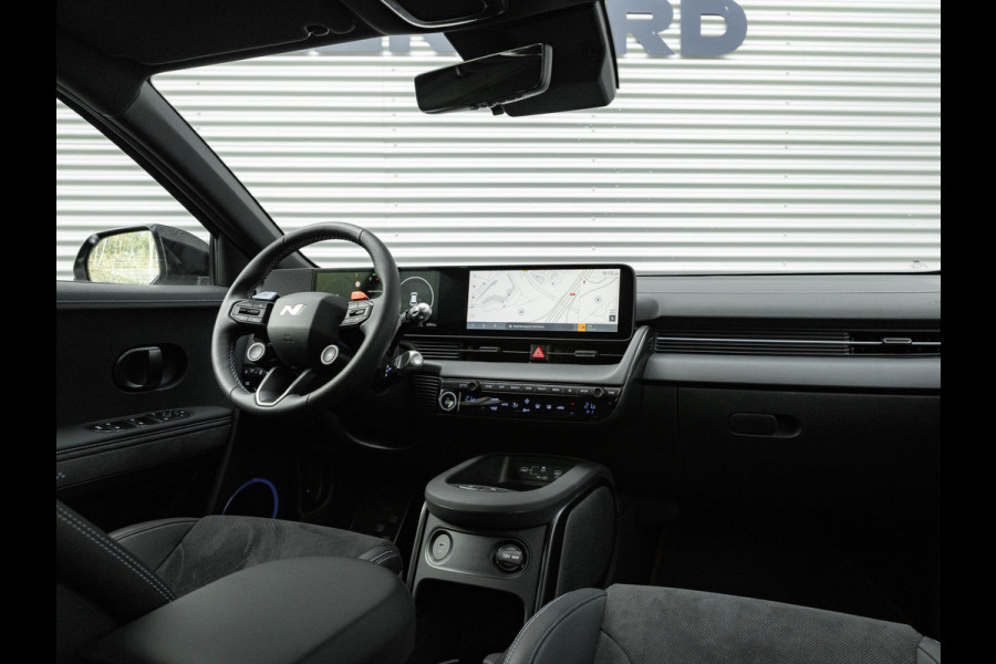 Hyundai IONIQ 5 N AWD 84 kWh - 650 PK - 770 NM - Panorama Dak Hyundai IONIQ 5 N AWD 84 kWh - 650 PK - 770 NM - Panorama Dak