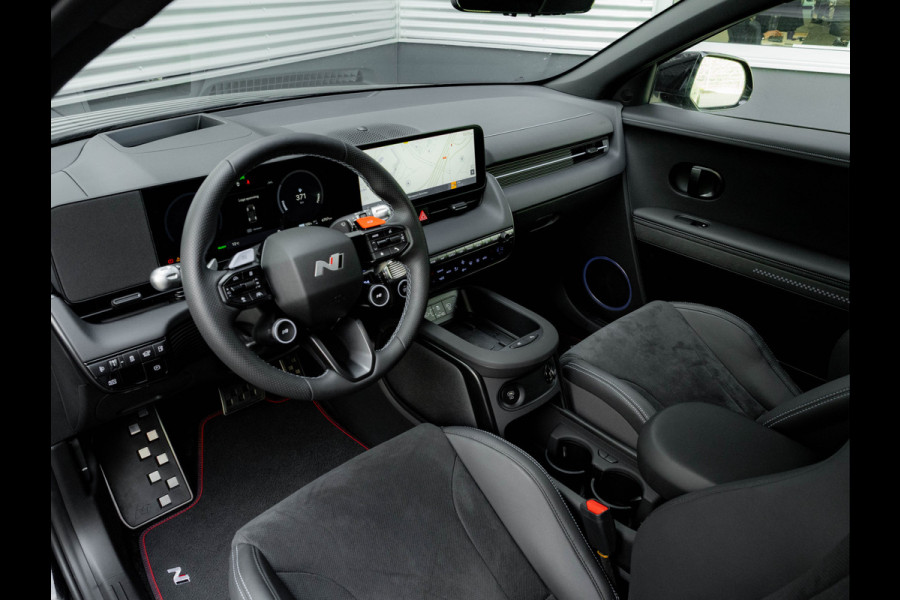 Hyundai IONIQ 5 N AWD 84 kWh - 650 PK - 770 NM - Panorama Dak Hyundai IONIQ 5 N AWD 84 kWh - 650 PK - 770 NM - Panorama Dak