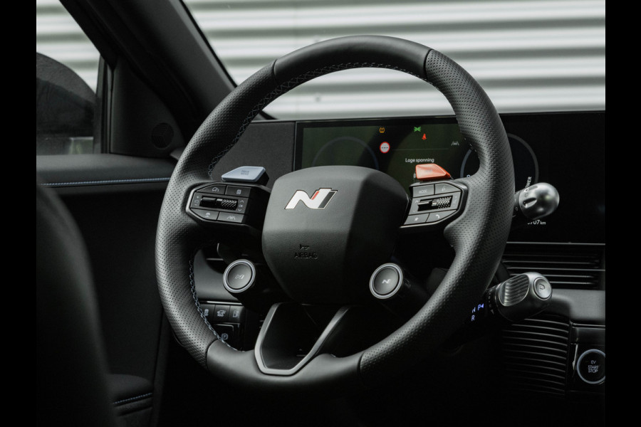 Hyundai IONIQ 5 N AWD 84 kWh - 650 PK - 770 NM - Panorama Dak Hyundai IONIQ 5 N AWD 84 kWh - 650 PK - 770 NM - Panorama Dak