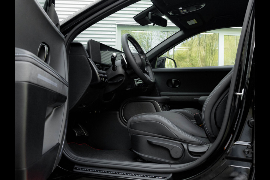 Hyundai IONIQ 5 N AWD 84 kWh - 650 PK - 770 NM - Panorama Dak Hyundai IONIQ 5 N AWD 84 kWh - 650 PK - 770 NM - Panorama Dak