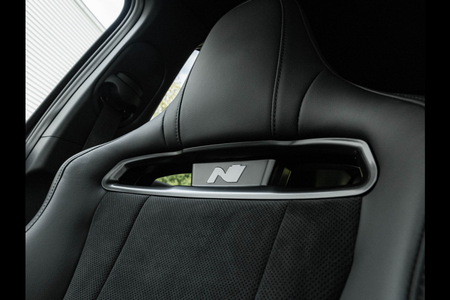 Hyundai IONIQ 5 N AWD 84 kWh - 650 PK - 770 NM - Panorama Dak Hyundai IONIQ 5 N AWD 84 kWh - 650 PK - 770 NM - Panorama Dak