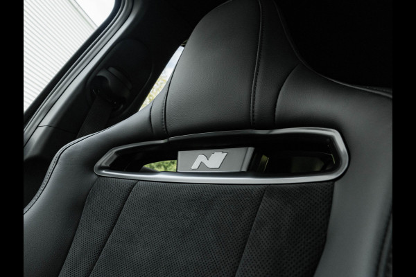 Hyundai IONIQ 5 N AWD 84 kWh - 650 PK - 770 NM - Panorama Dak Hyundai IONIQ 5 N AWD 84 kWh - 650 PK - 770 NM - Panorama Dak