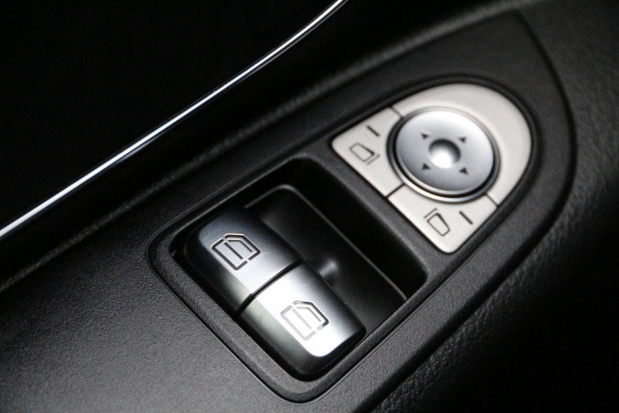 Mercedes-Benz Vito 190PK CDI | DC | L2H1 | 2.5t Trekhaak | Cruise | Airco.. Mercedes-Benz Vito 190PK CDI | DC | L2H1 | 2.5t Trekhaak | Cruise | Airco..