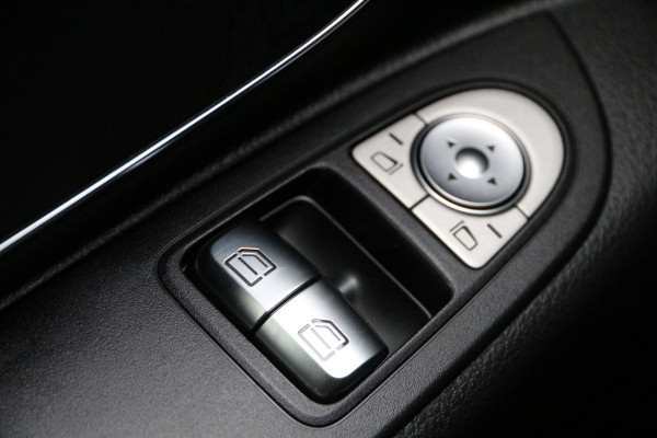 Mercedes-Benz Vito 190PK CDI | DC | L2H1 | 2.5t Trekhaak | Cruise | Airco.. Mercedes-Benz Vito 190PK CDI | DC | L2H1 | 2.5t Trekhaak | Cruise | Airco..