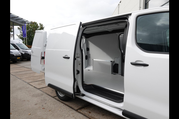 Opel Vivaro Electric L3 75 kWh | 2x schuifdeur | 8 jaar garantie | Dynamic NAV pakket | Apple Carplay | rondom zicht camera's | dodehoek detectie | parkeersensoren voor & achter | Comfort scheidingswand | rijklaarprijs Opel Vivaro Electric L3 75 kWh | 2x schuifdeur | 8 jaar garantie | Dynamic NAV pakket | Apple Carplay | rondom zicht camera's | dodehoek detectie | parkeersensoren voor & achter | Comfort scheidingswand | rijklaarprijs