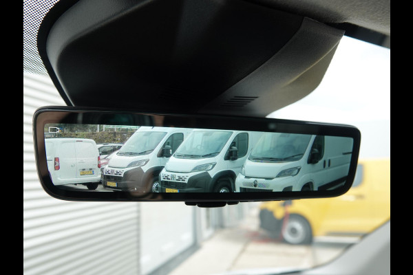 Opel Vivaro Electric L3 75 kWh | 2x schuifdeur | 8 jaar garantie | Dynamic NAV pakket | Apple Carplay | rondom zicht camera's | dodehoek detectie | parkeersensoren voor & achter | Comfort scheidingswand | rijklaarprijs Opel Vivaro Electric L3 75 kWh | 2x schuifdeur | 8 jaar garantie | Dynamic NAV pakket | Apple Carplay | rondom zicht camera's | dodehoek detectie | parkeersensoren voor & achter | Comfort scheidingswand | rijklaarprijs