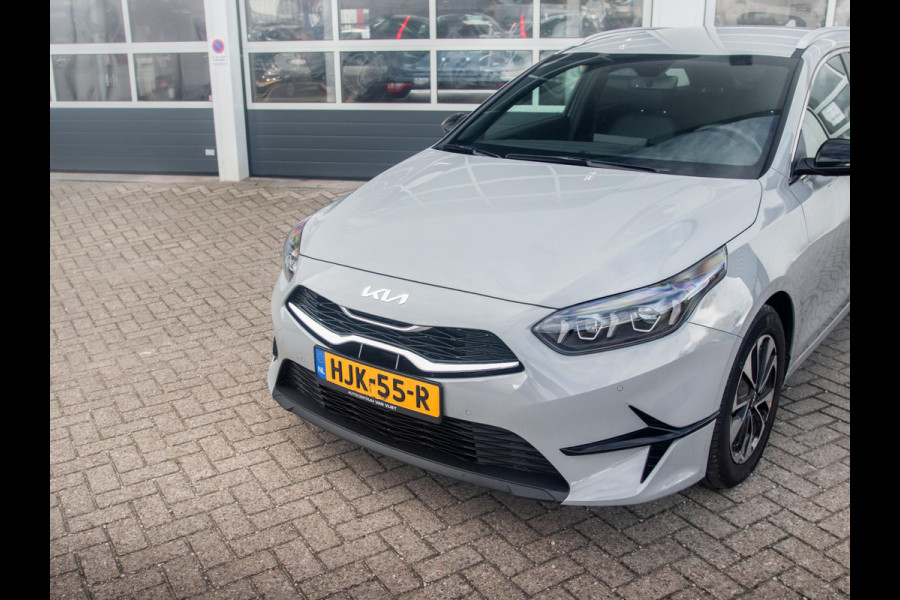 Kia Ceed Sportswagon 1.0 T-GDi Design Edition l navigatie l stoel en stuurwielverwarming l EL. kofferklep l JBL premium Sound Kia Ceed Sportswagon 1.0 T-GDi Design Edition l navigatie l stoel en stuurwielverwarming l EL. kofferklep l JBL premium Sound