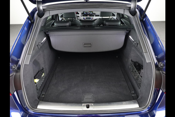 Audi A4 Avant 35 TFSI S edition Competition 150 pk S-tronic | Private lease vanaf € 751,- per maand | Verlengde garantie | Navigatie | Parkeersensoren | Stoelverwarming | S-Line |