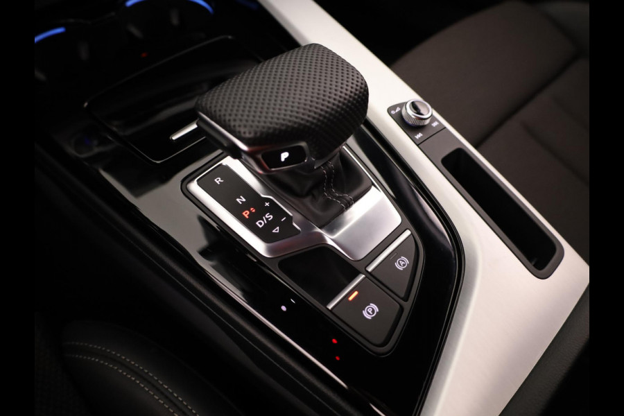 Audi A4 Avant 35 TFSI S edition Competition 150 pk S-tronic | Private lease vanaf € 751,- per maand | Verlengde garantie | Navigatie | Parkeersensoren | Stoelverwarming | S-Line |