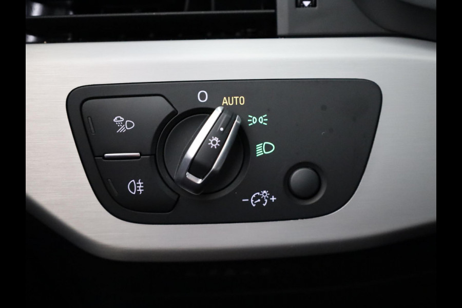 Audi A4 Avant 35 TFSI S edition Competition 150 pk S-tronic | Private lease vanaf € 751,- per maand | Verlengde garantie | Navigatie | Parkeersensoren | Stoelverwarming | S-Line |