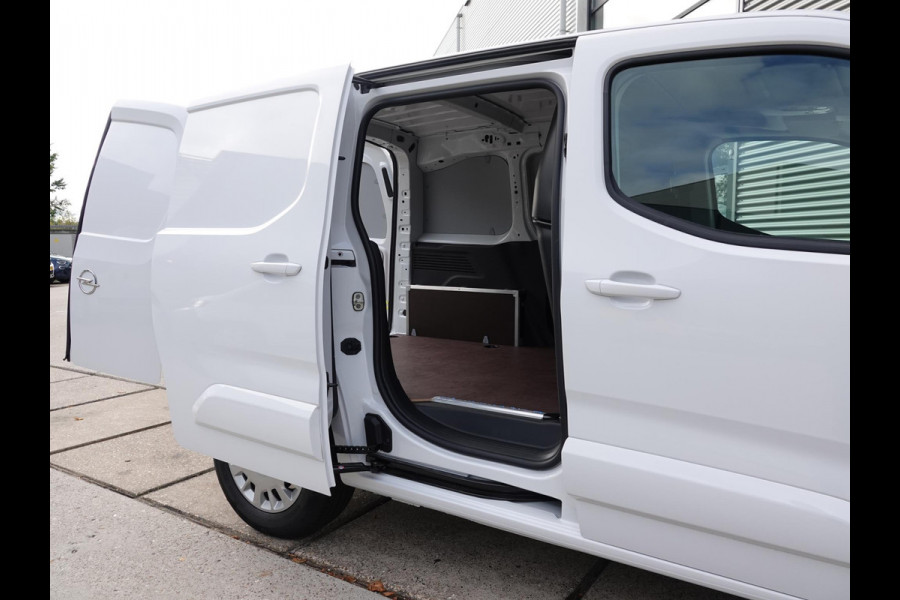 Opel Combo Electric L1 50kWh | navi incl. Apple Carplay | laadruimtebetimmering | Exterieur pakket | Safety pakket | Climate Control | rijklaarprijs