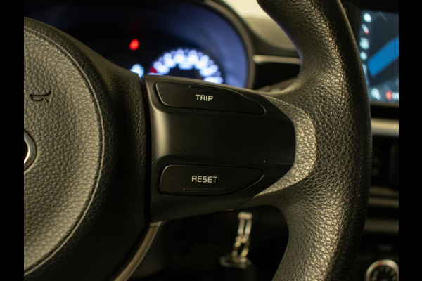 Kia Picanto 1.0 CVVT ComfortPlusLine Navigator Sport (APPLE CARPLAY.NAVI,CAMERA,LED,SPORTSTOELEN,AIRCO,PDC,NETTESTAAT) Kia Picanto 1.0 CVVT ComfortPlusLine Navigator Sport (APPLE CARPLAY.NAVI,CAMERA,LED,SPORTSTOELEN,AIRCO,PDC,NETTESTAAT)