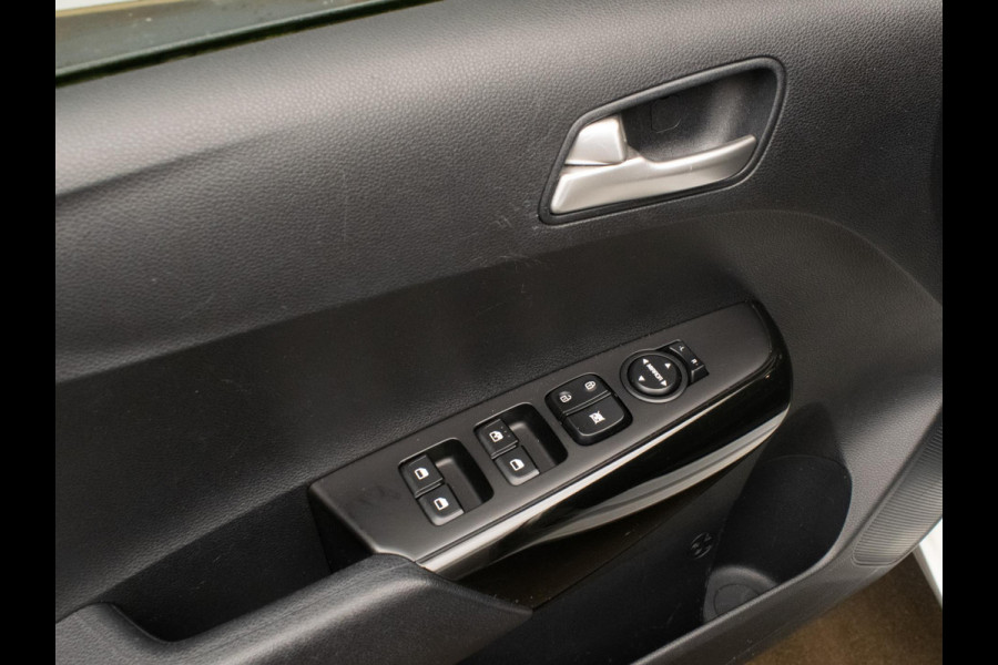 Kia Picanto 1.0 CVVT ComfortPlusLine Navigator Sport (APPLE CARPLAY.NAVI,CAMERA,LED,SPORTSTOELEN,AIRCO,PDC,NETTESTAAT) Kia Picanto 1.0 CVVT ComfortPlusLine Navigator Sport (APPLE CARPLAY.NAVI,CAMERA,LED,SPORTSTOELEN,AIRCO,PDC,NETTESTAAT)