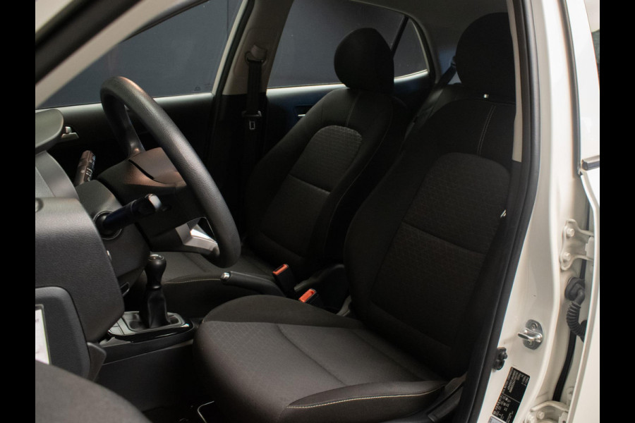 Kia Picanto 1.0 CVVT ComfortPlusLine Navigator Sport (APPLE CARPLAY.NAVI,CAMERA,LED,SPORTSTOELEN,AIRCO,PDC,NETTESTAAT) Kia Picanto 1.0 CVVT ComfortPlusLine Navigator Sport (APPLE CARPLAY.NAVI,CAMERA,LED,SPORTSTOELEN,AIRCO,PDC,NETTESTAAT)