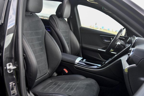 Mercedes-Benz C-Klasse Estate 300 e AMG Premium Plus. Pano, Memory, Distro+, HUD, 360 3D, Trekh, Burm, Keyless, Digital, Stuurvw! Mercedes-Benz C-Klasse Estate 300 e AMG Premium Plus. Pano, Memory, Distro+, HUD, 360 3D, Trekh, Burm, Keyless, Digital, Stuurvw!